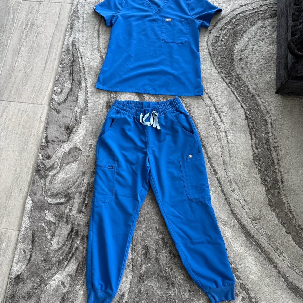 Blue Scrub Set with V-Neck Top and Jogger Pants